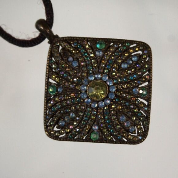 Vintage Laila Rowe Marked Beaded Pendant String Choker Necklace - Picture 7 of 7